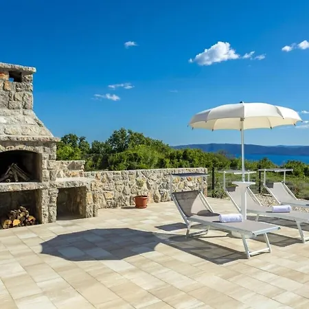 In Krk With Swimming Pool Vila Linardići